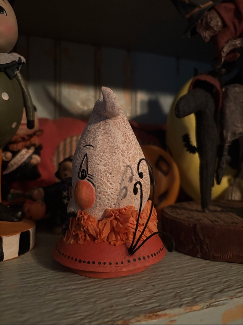 Johanna Parker Ghost Lid topper - Picture 4 of 6
